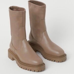 Stylish Tan Women's Boots